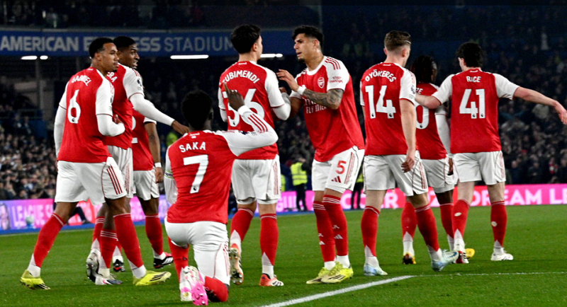 8-tran-quyet-dinh-van-menh-arsenal